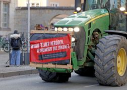 Ueber Zehn Kilometer Protestlawine Waelzte Sich Durch Jena 13